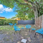 Villa Roads - Ideal Stay In Miami - King - Bed Parking - Near Airport, Brickell, Coconut Grove, Little Havana, Wynwood & Calle 8